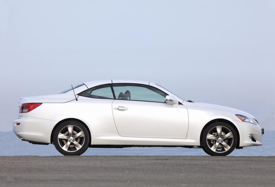  Lexus IS250C 2008 года  (фото 63 из 113)